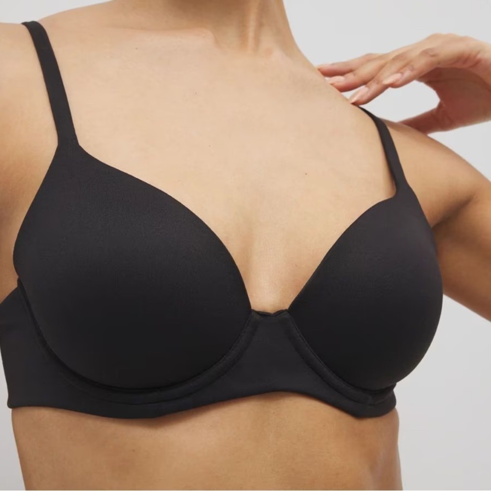 Soma Black Embraceable Perfect Coverage Bra, Size 38DDD.